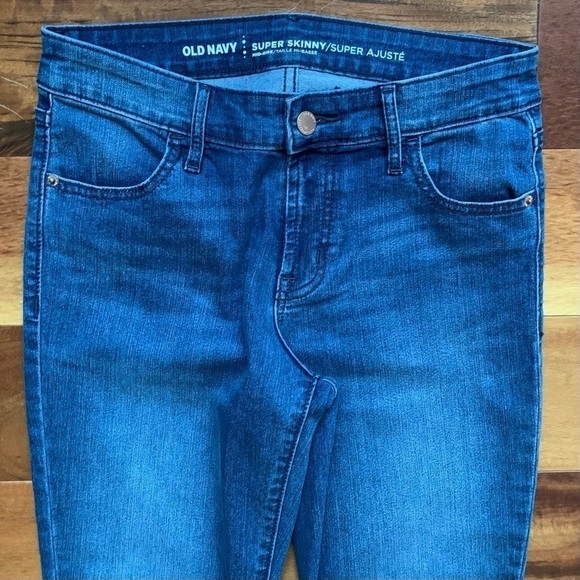 Old Navy Super Skinny Jeans - Picture 5 of 8